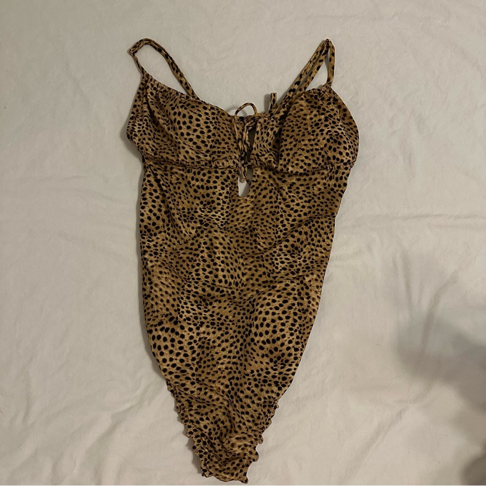 Women’s NWT Shade & Shore One Piece Swimsuit Size XL (16-18) Cheetah Print